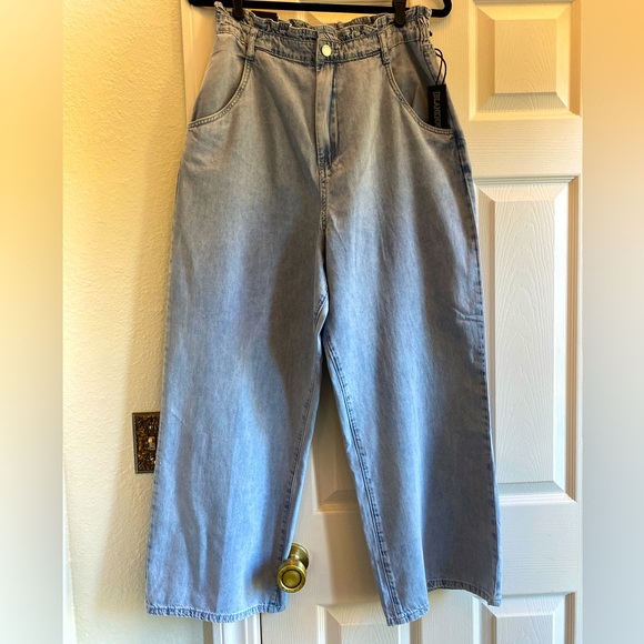 BLANK NYC 🛍️💕💞STAND STRONG Women's Paperbag Wide Leg Jean- NWT -Size L - Picture 3 of 12